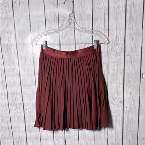 Express pleated mini skirt size small